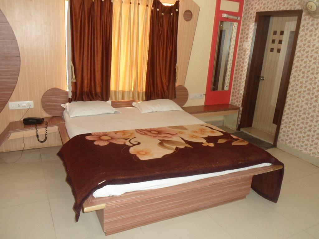 Hotel Raj Palace Dwārka Zewnętrze zdjęcie
