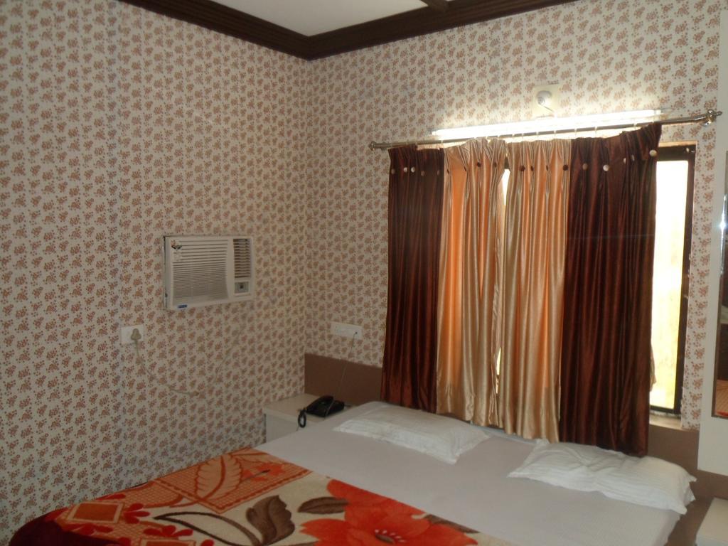 Hotel Raj Palace Dwārka Zewnętrze zdjęcie