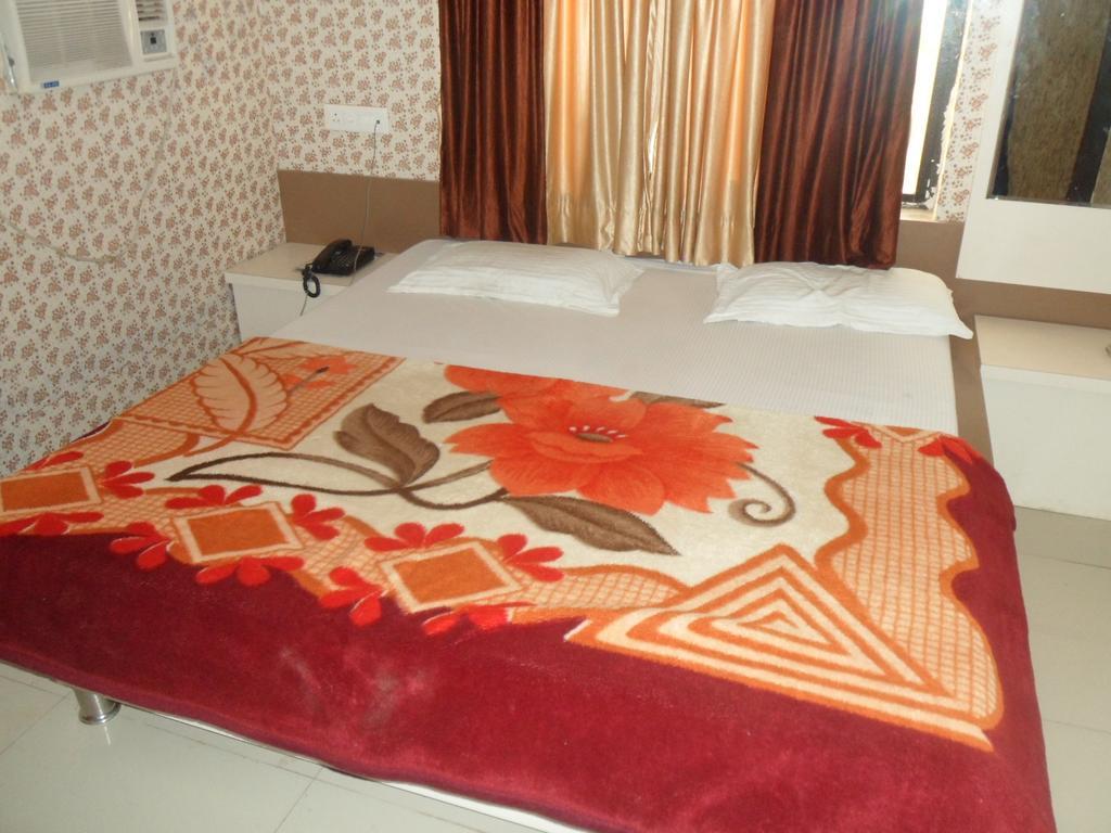 Hotel Raj Palace Dwārka Zewnętrze zdjęcie