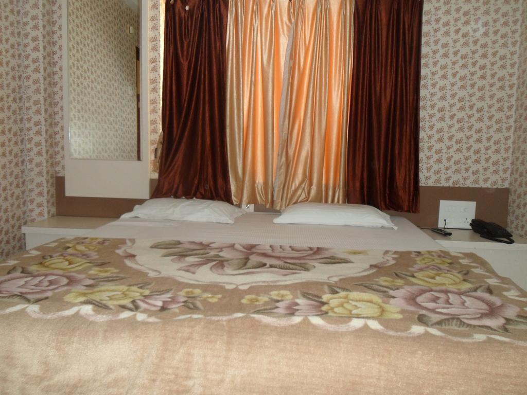 Hotel Raj Palace Dwārka Zewnętrze zdjęcie